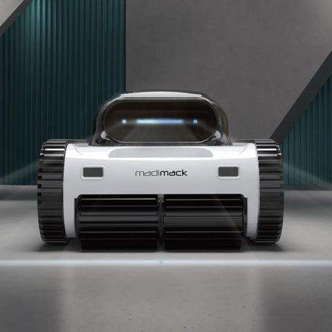 Madimack GT Robotic Pool Cleaner - Cordless and Freedom-enabled.