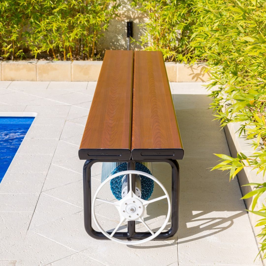 Daisy Under Bench Pool Cover Roller